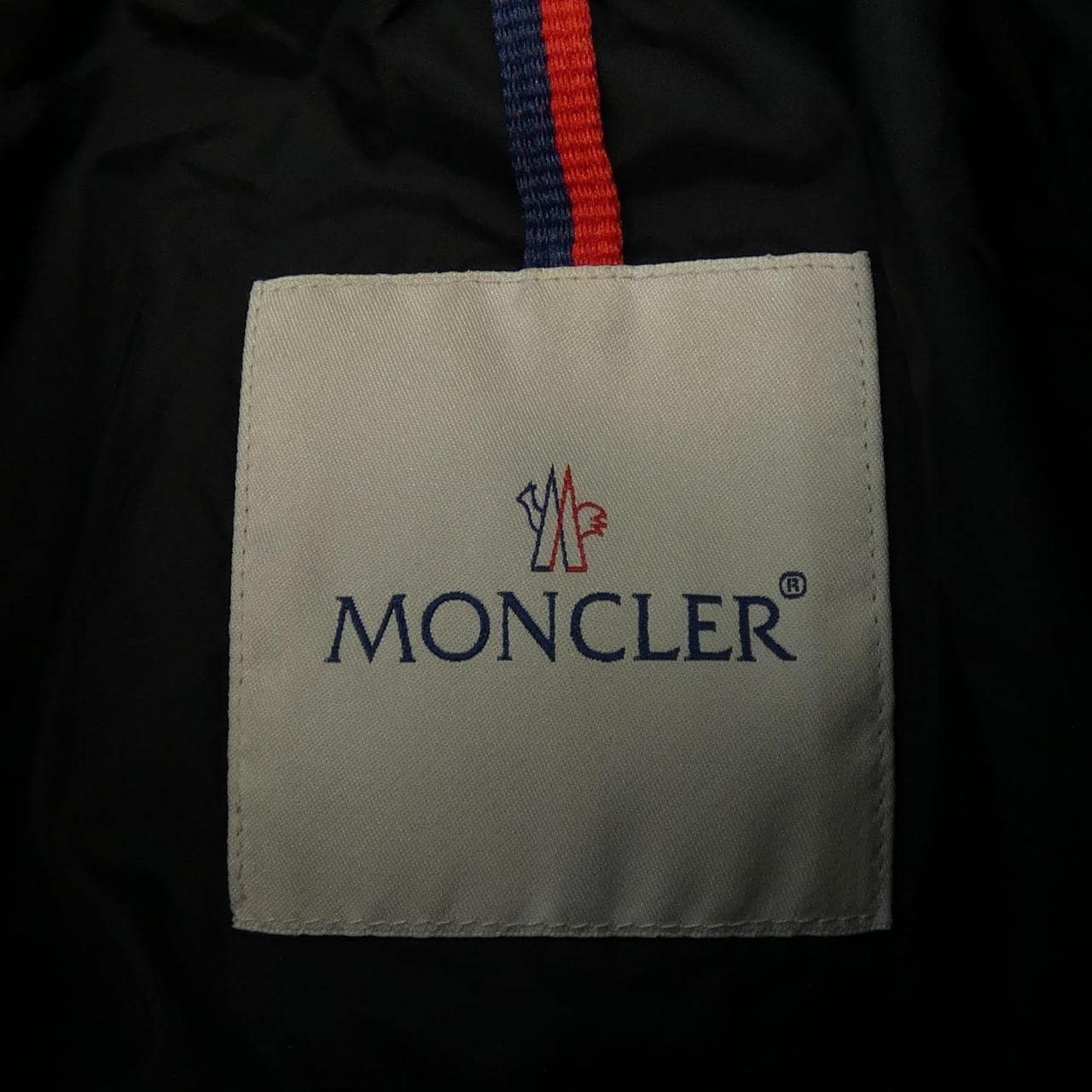 モンクレール MONCLER ダウンジャケット