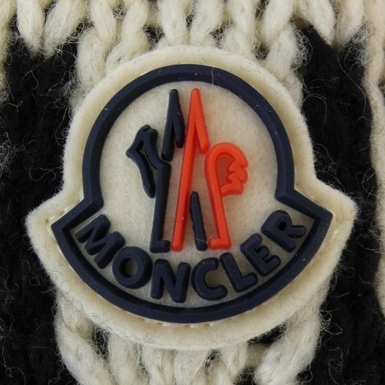 モンクレール MONCLER 20939F00011 M1279 ニット