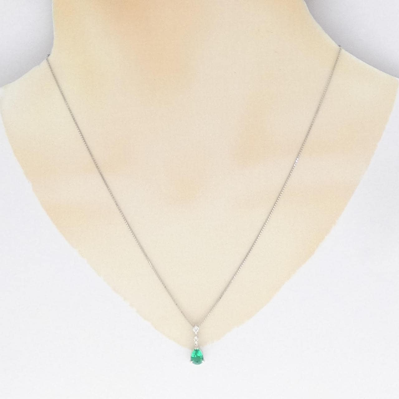 PT Emerald Necklace 0.58CT