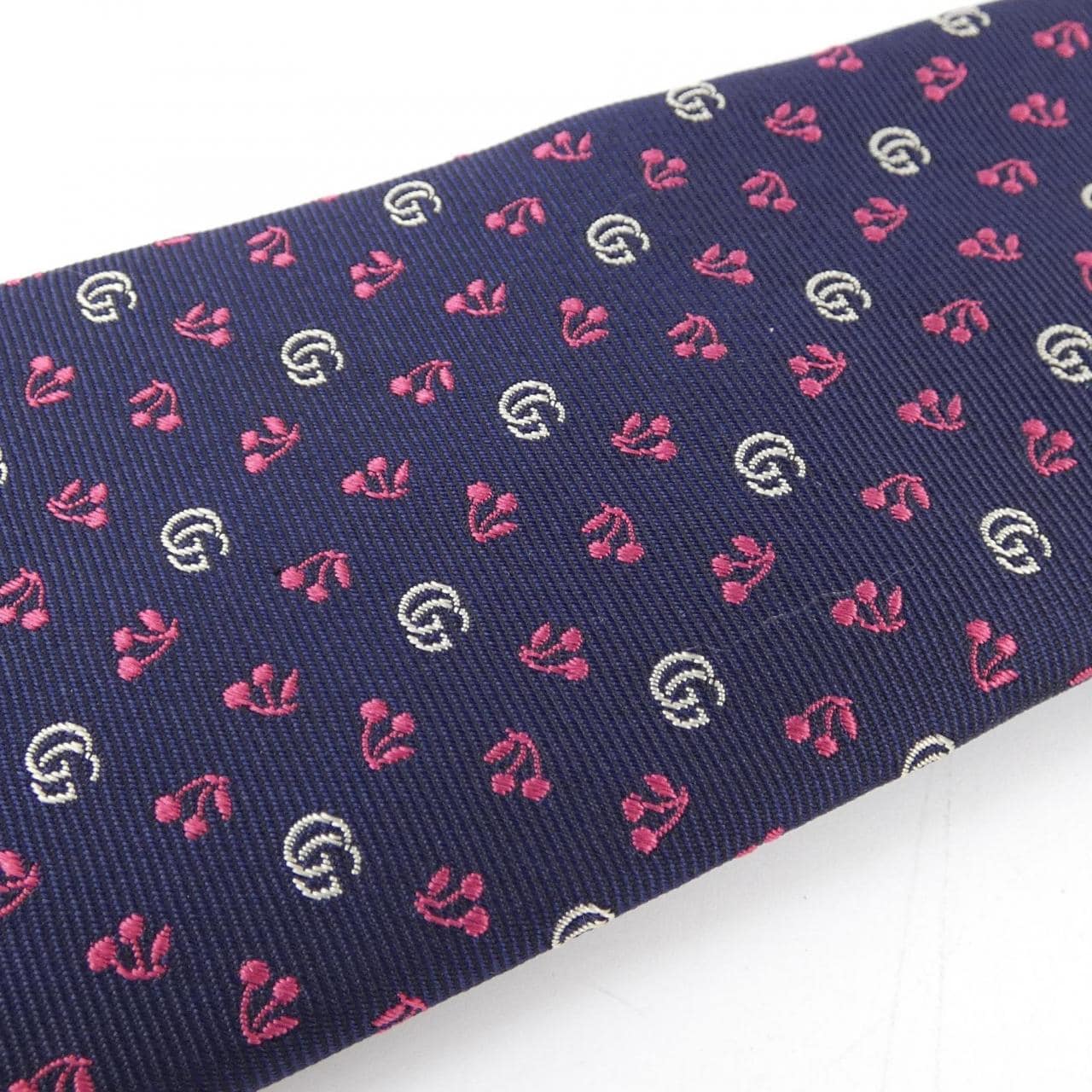GUCCI NECKTIE