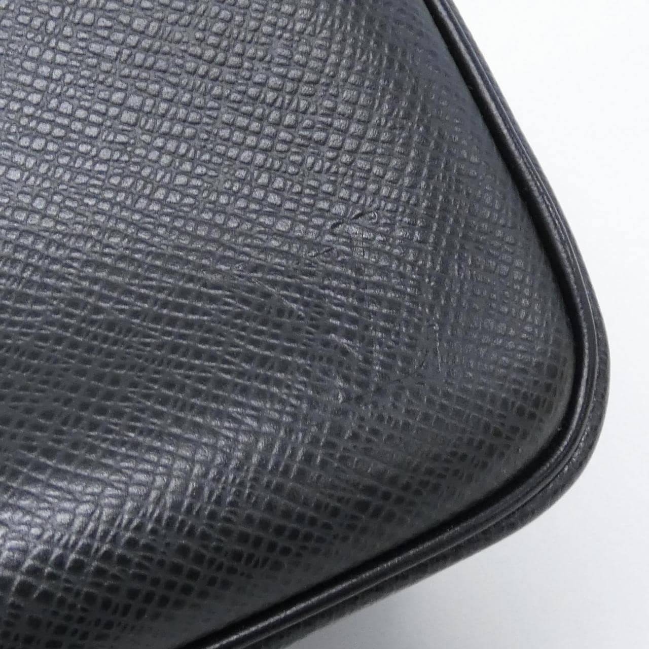 ルイヴィトン タイガ リポーター M30152 ショルダーバッグ