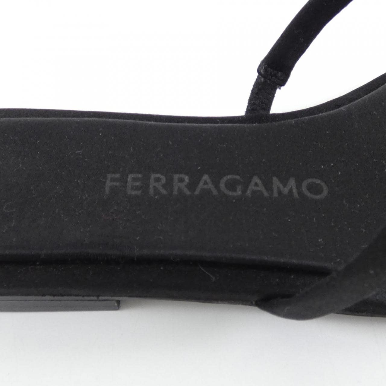 FERRAGAMO凉鞋