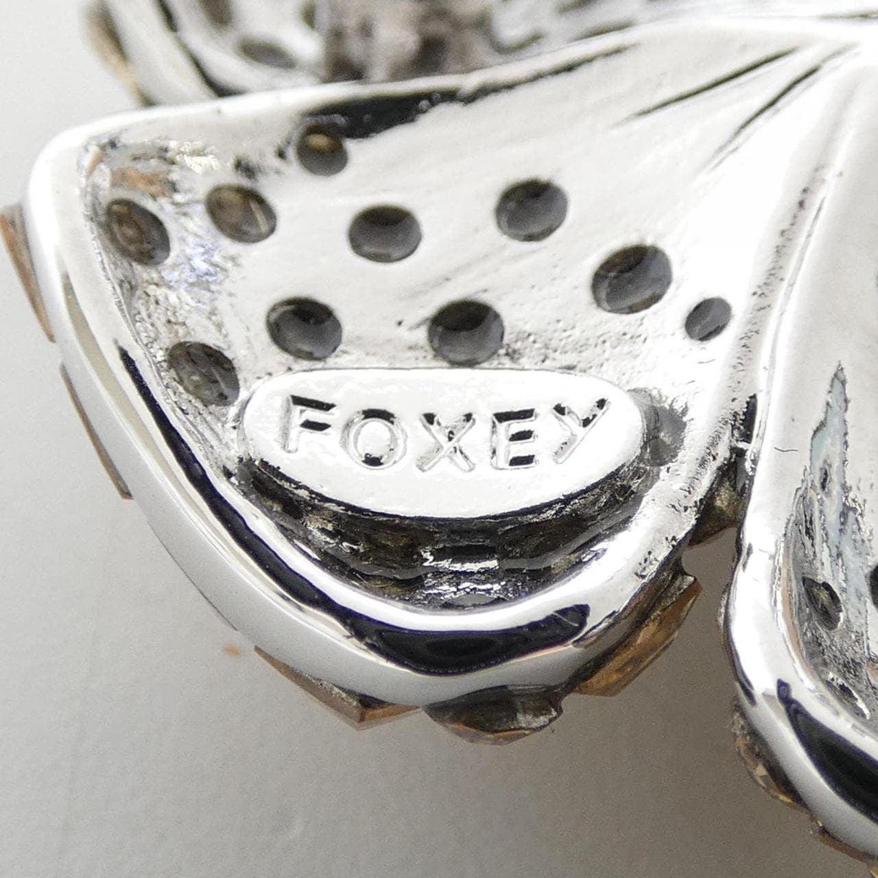Foxy FOXEY brooch