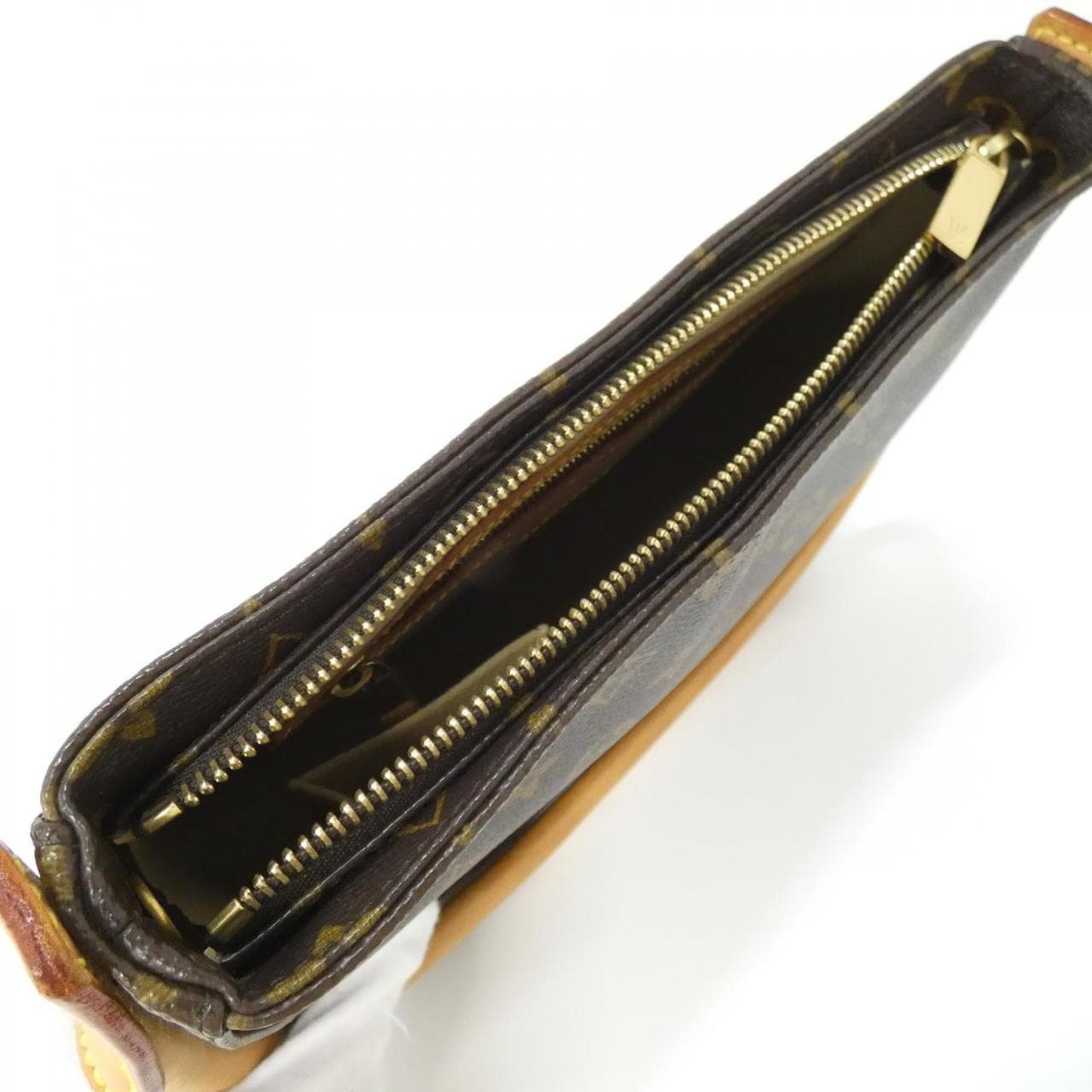 LOUIS VUITTON Monogram Loop 中号 M51146 单肩包