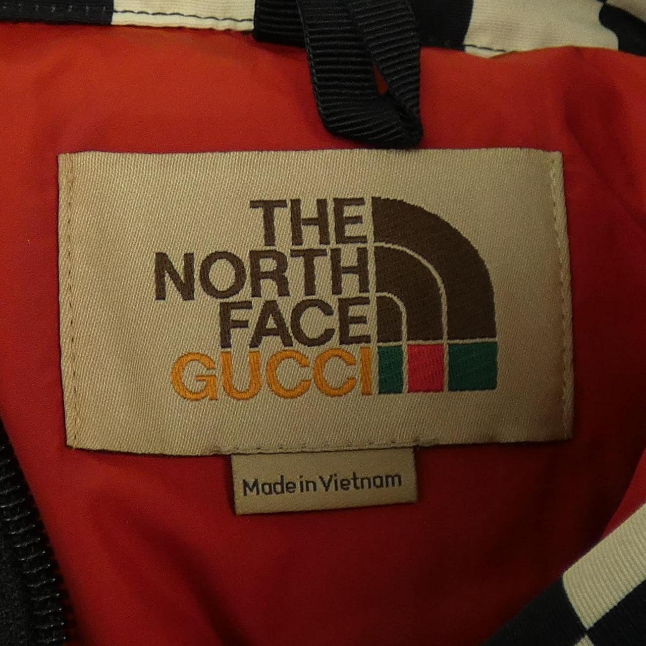 グッチザノースフェイス GUCCI×THE NORTH FACE 670653 XAADQ ダウンジャケット