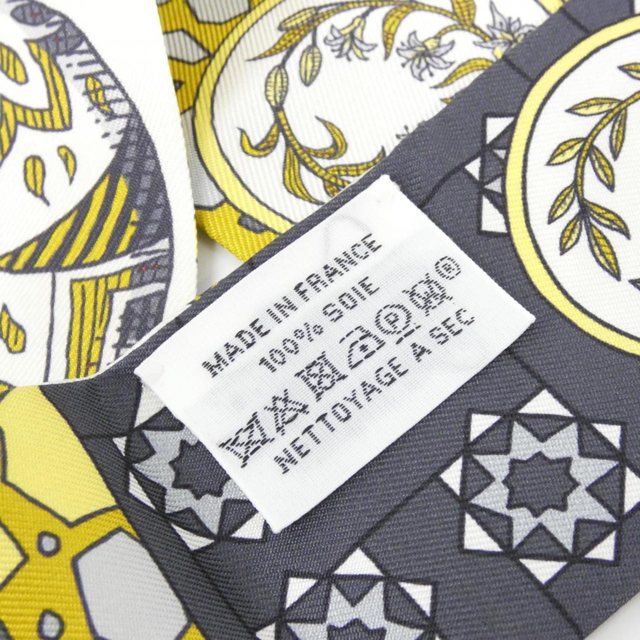 エルメス LA DANSE DES AMAZONES ツイリー 063593S スカーフ