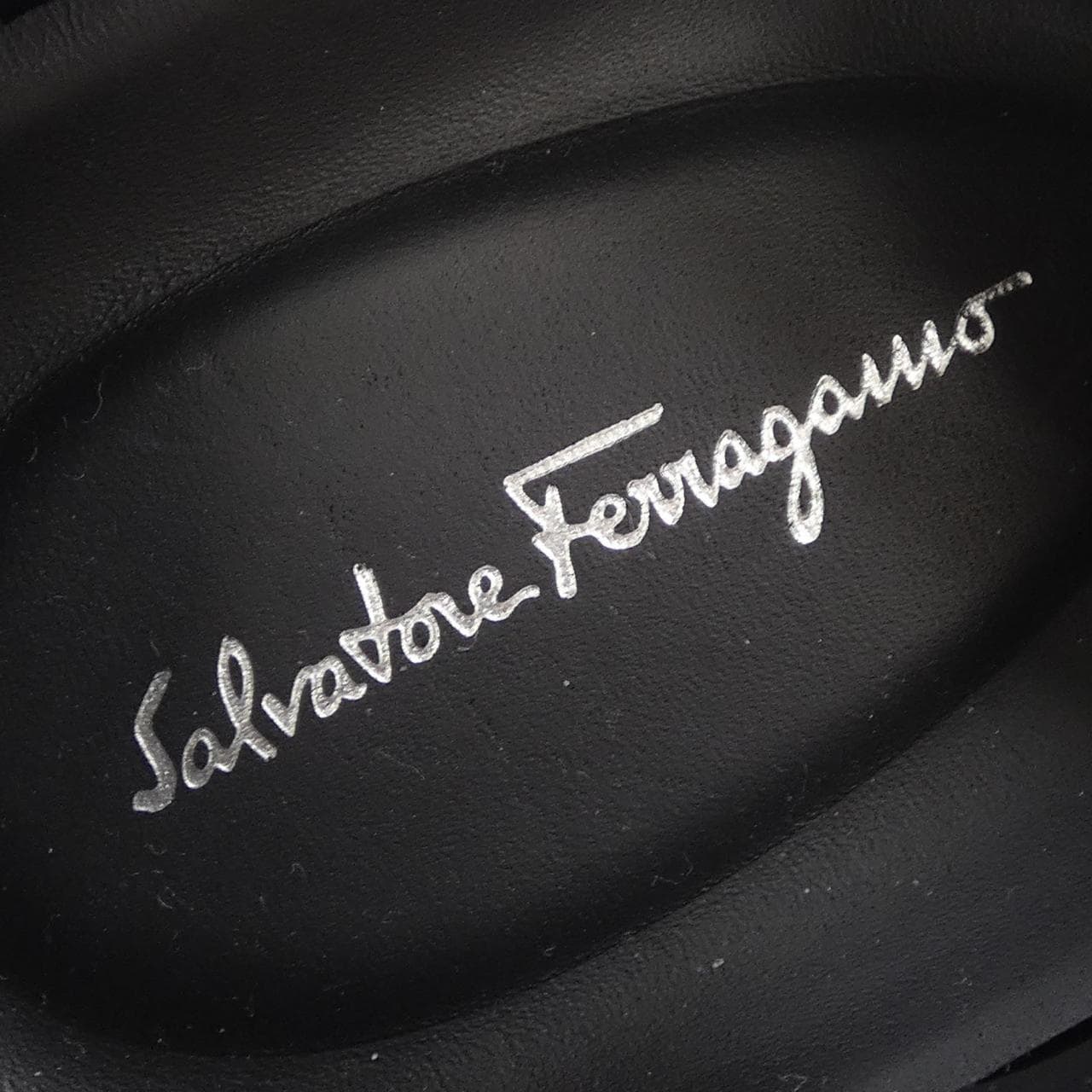 サルヴァトーレフェラガモ SALVATORE FERRAGAMO スニーカー