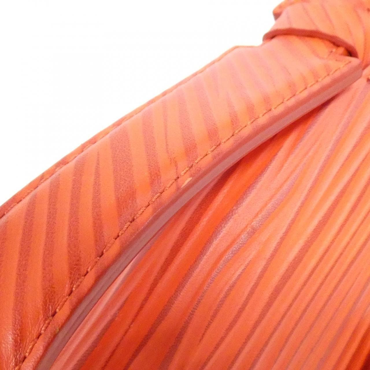 ルイヴィトン エピ XL モンソー ディストーテッド M23784 バッグ