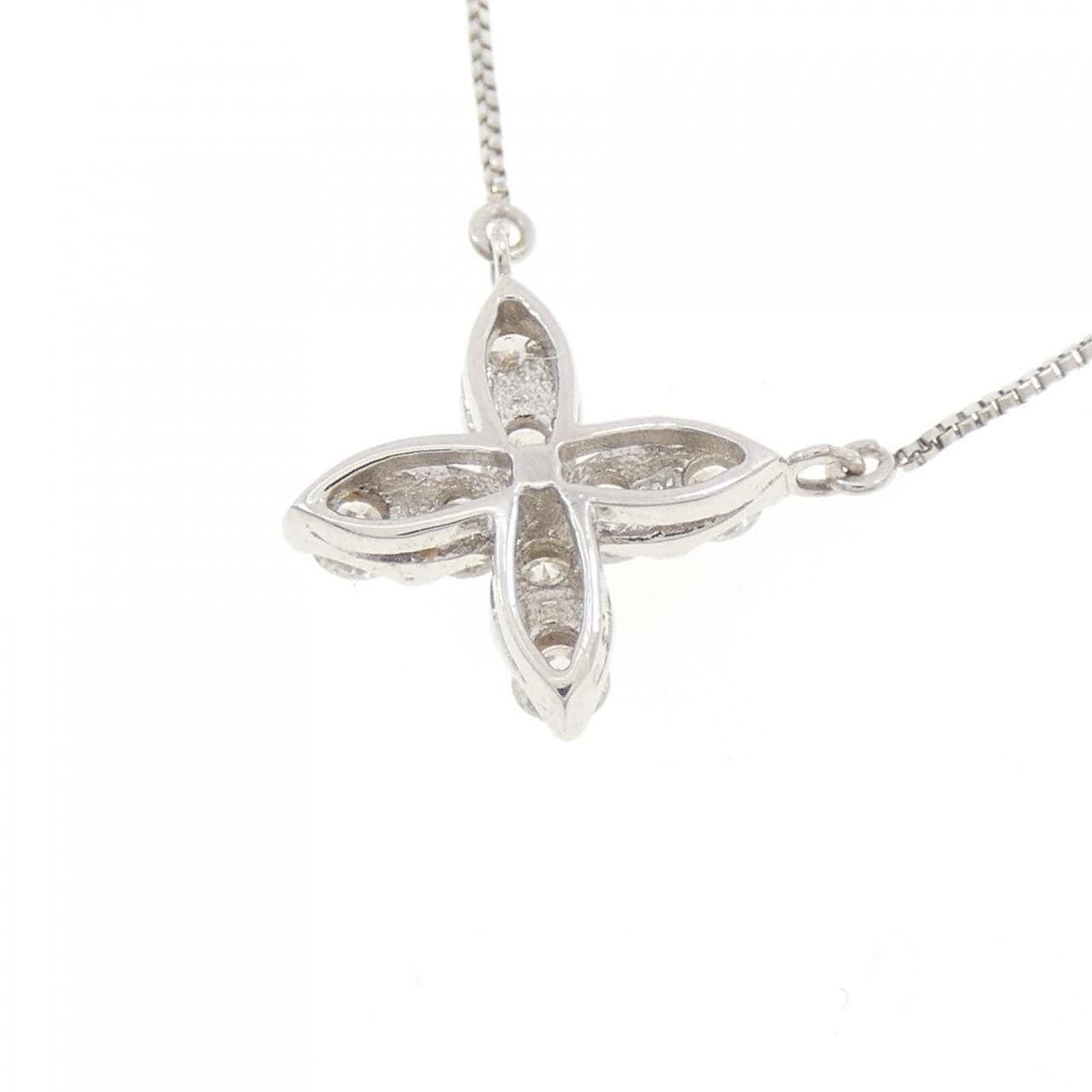K18WG 花朵钻石项链 0.30CT
