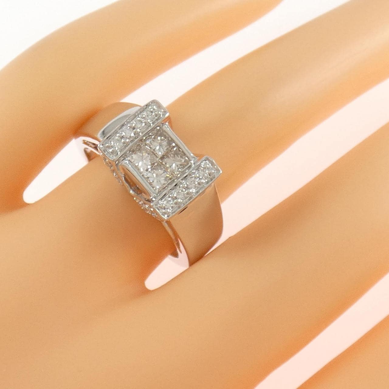 K18WG ダイヤモンド リング 0.70CT