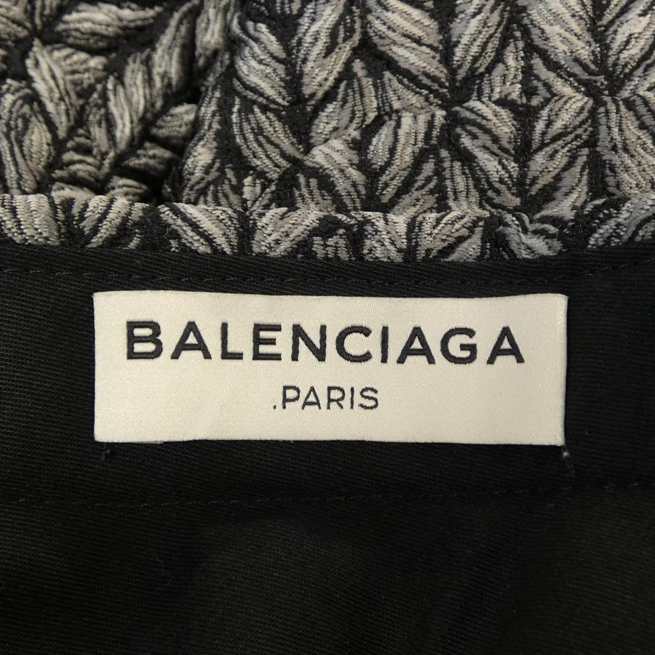 バレンシアガ BALENCIAGA 366025 TLF14 ショートパンツ