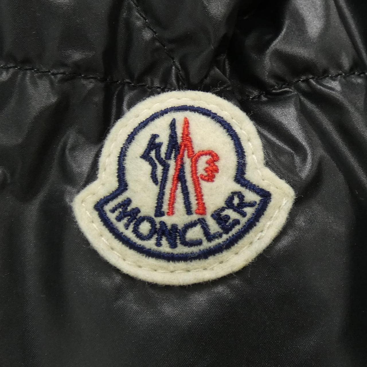 モンクレール MONCLER ダウンジャケット