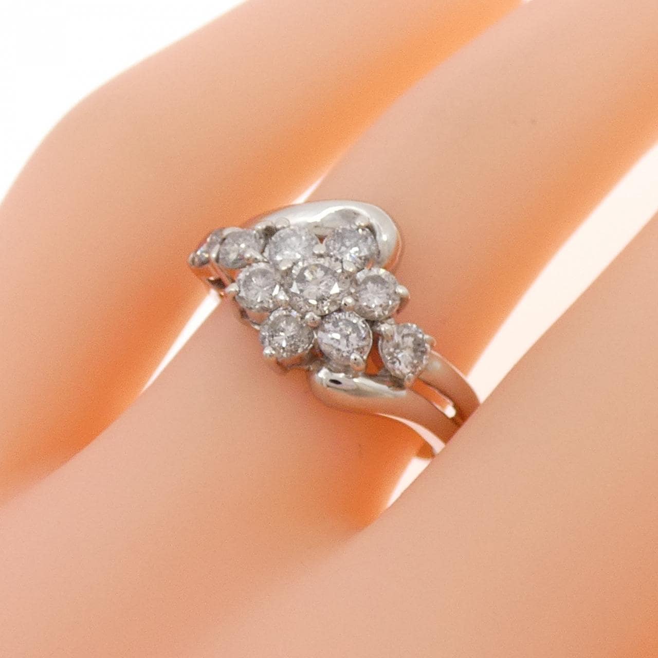 PT900 フラワー ダイヤモンド リング 1.00CT