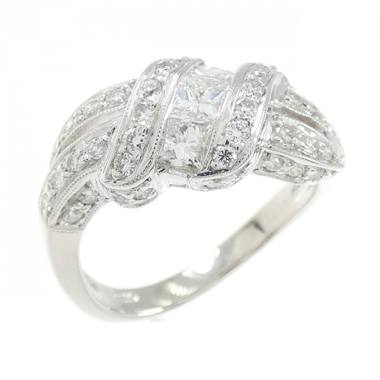 PT900 ダイヤモンド リング 1.00CT