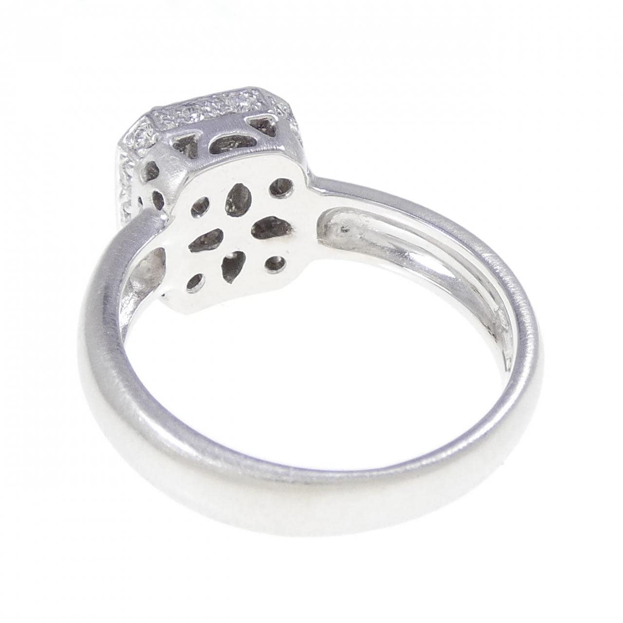 750WG ダイヤモンド リング 0.32CT