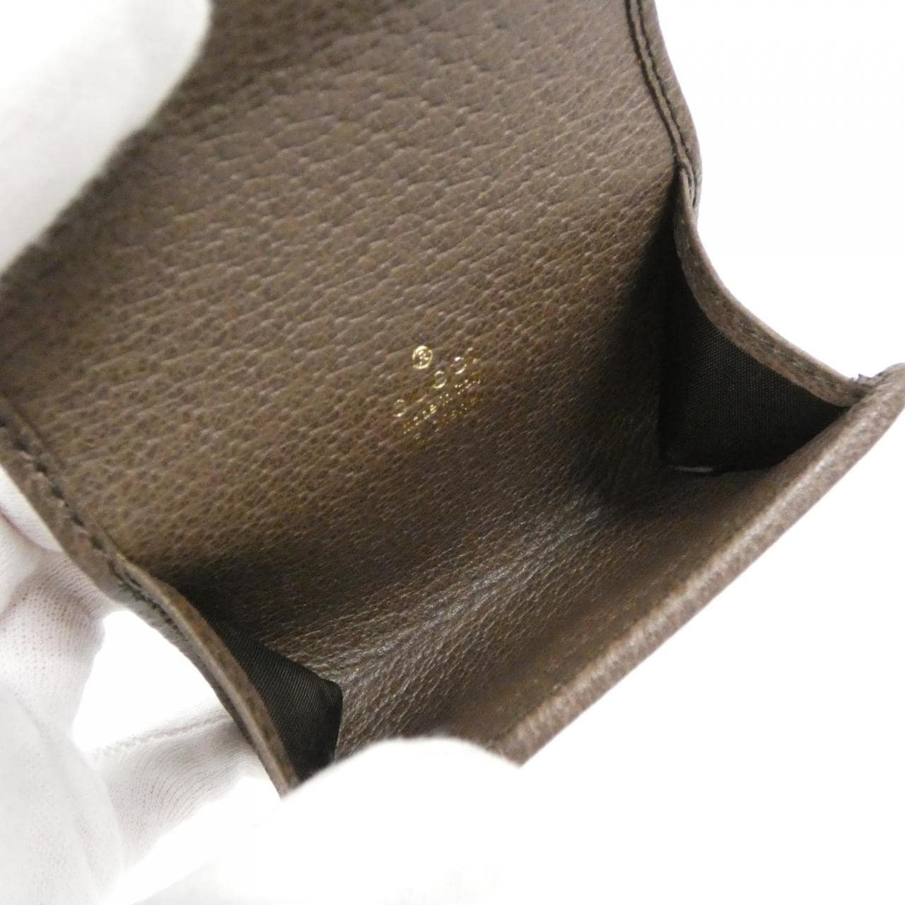 グッチ 647930 2N9AT エアポッズケース