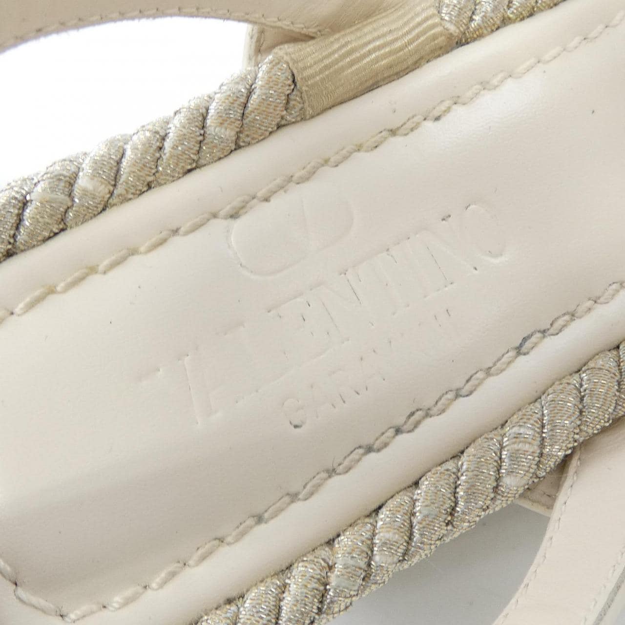 ヴァレンティノガラヴァーニ VALENTINO GARAVANI サンダル