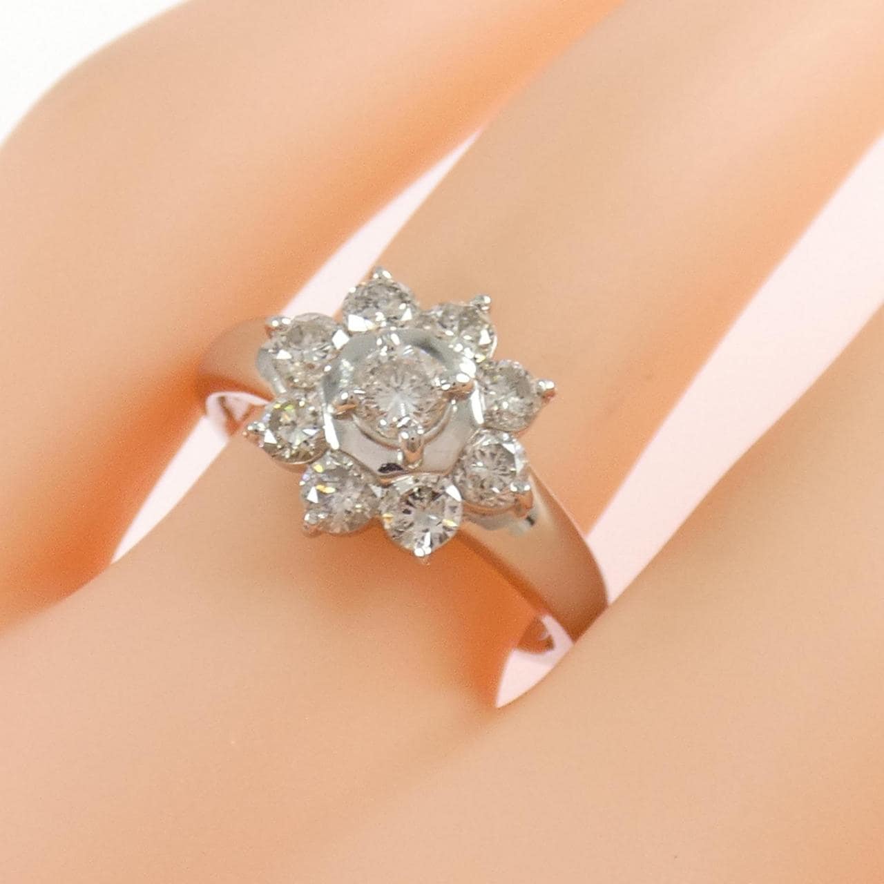 PT900 フラワー ダイヤモンド リング 1.01CT