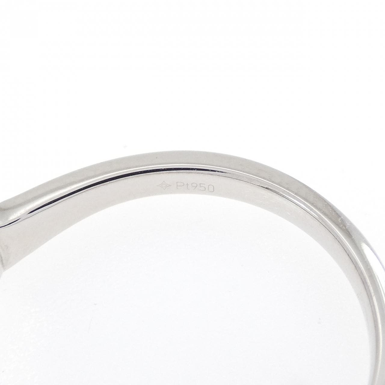 ジーエスティービー ダイヤモンド リング 0.30CT
