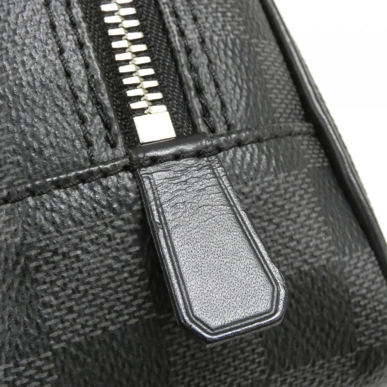 ルイヴィトン ダミエ グラフィット トゥルース トワレ GM N47521 ポーチ