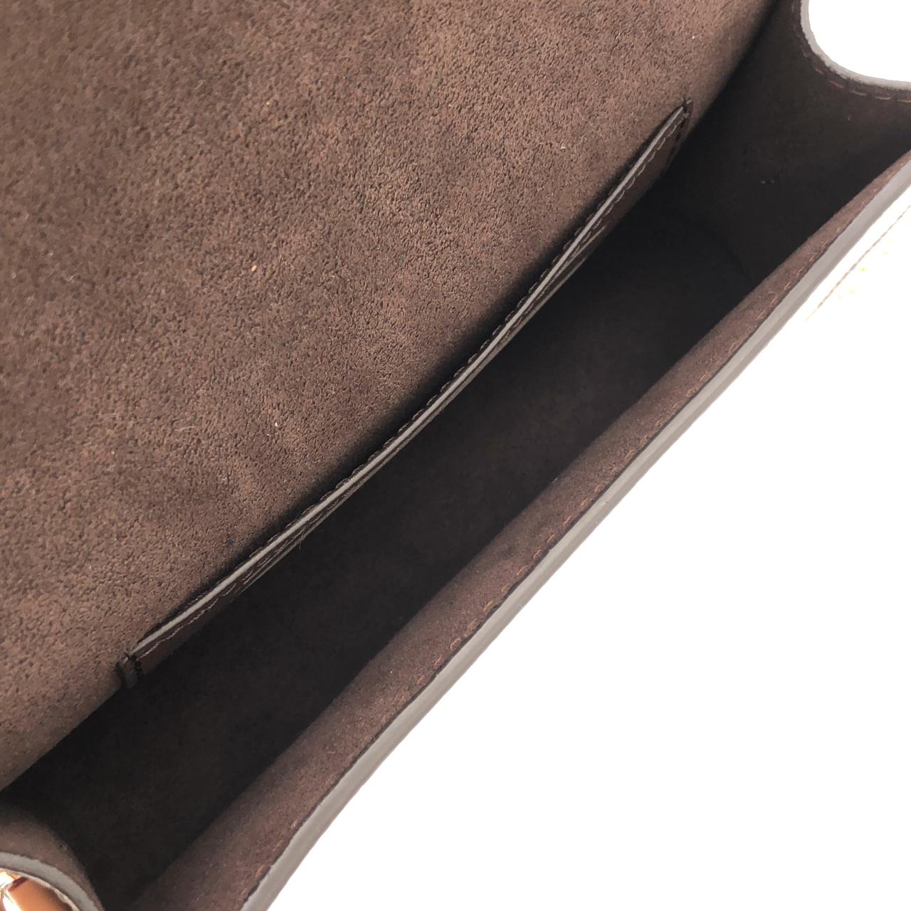 ルイヴィトン モノグラム ウォレット オン チェーン リリー M82509 ショルダーバッグ