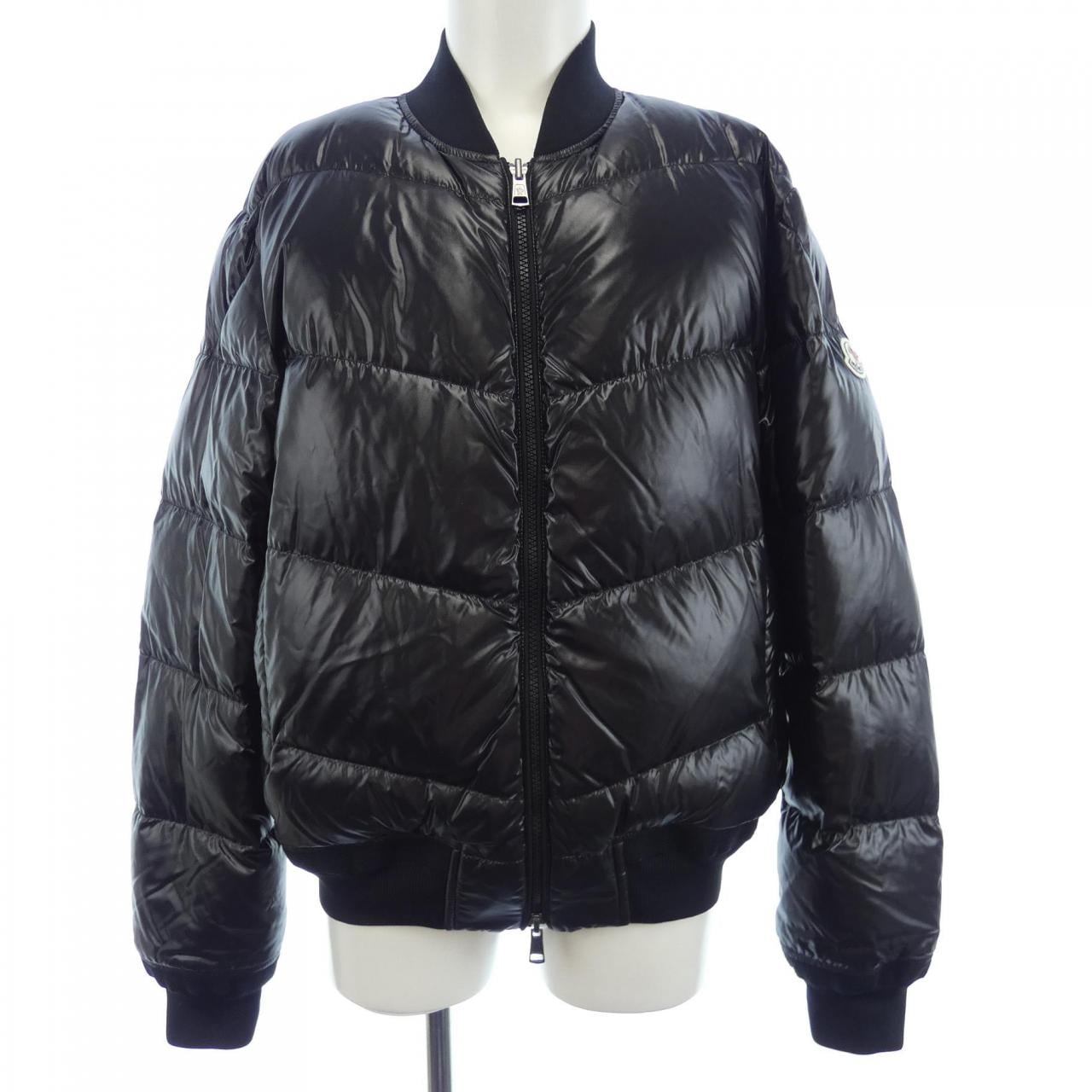 モンクレール MONCLER ダウンジャケット