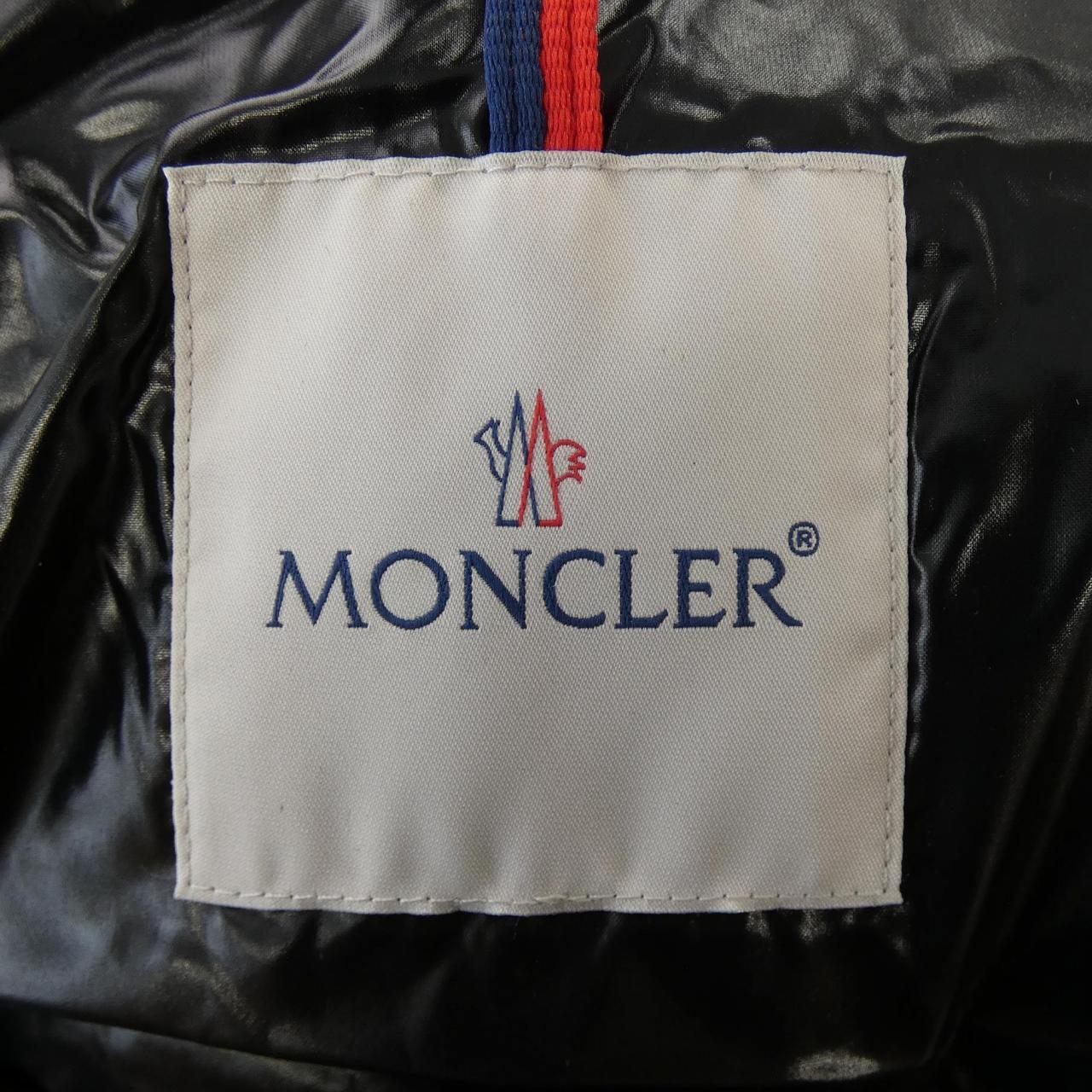 モンクレール MONCLER ダウンジャケット