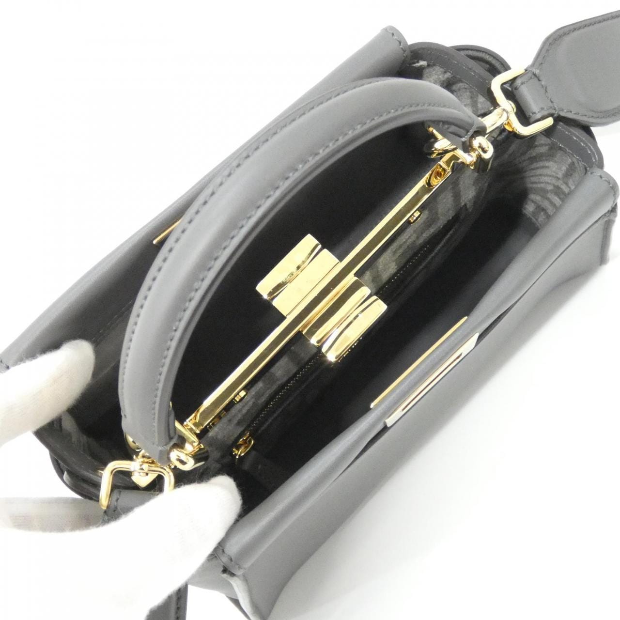 フェンディ ピーカブー ミニ 8BN244 ALG8 バッグ