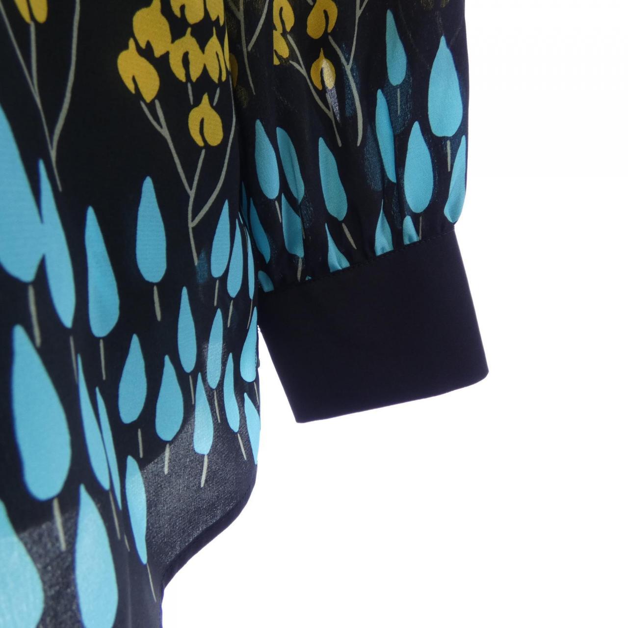 ヴァレンティノ VALENTINO NB0AB09M3M3 トップス