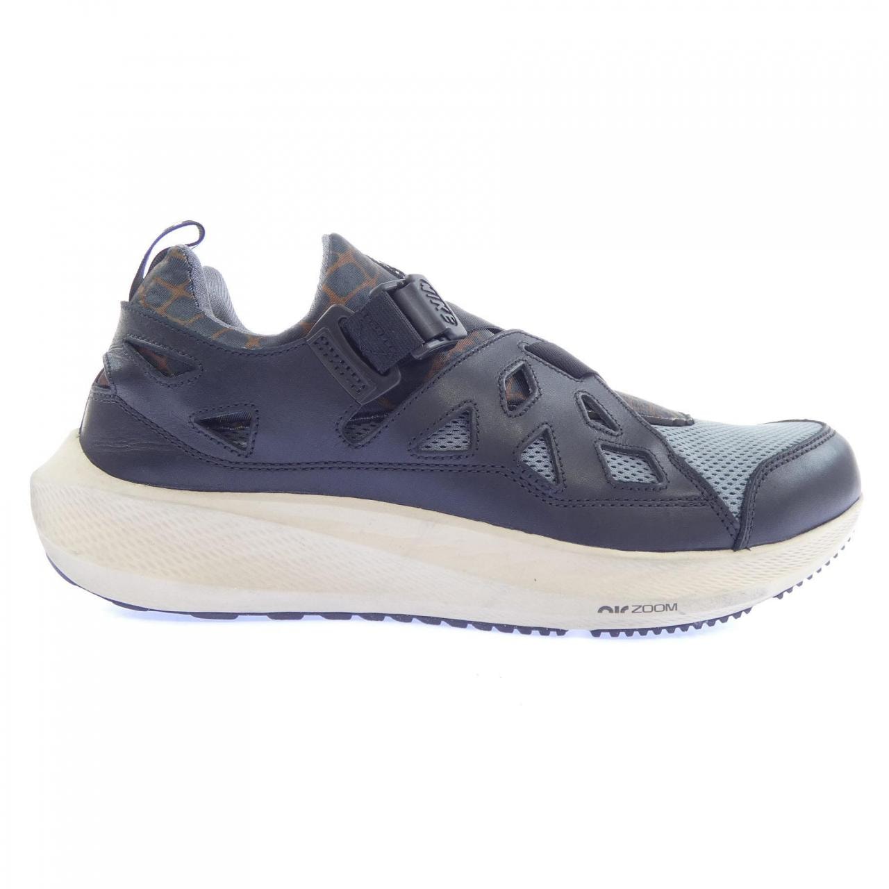 ナイキ NIKE FJ4201-001 スニーカー
