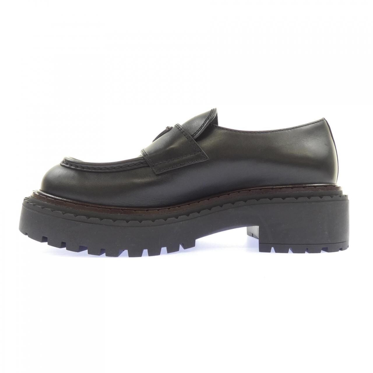 プラダ PRADA トライアングルロゴ レザーローファー 2DE148 シューズ