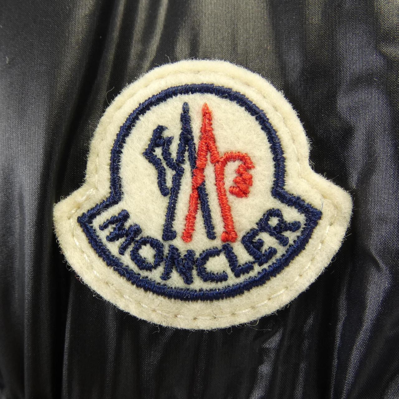 モンクレール MONCLER ダウンジャケット