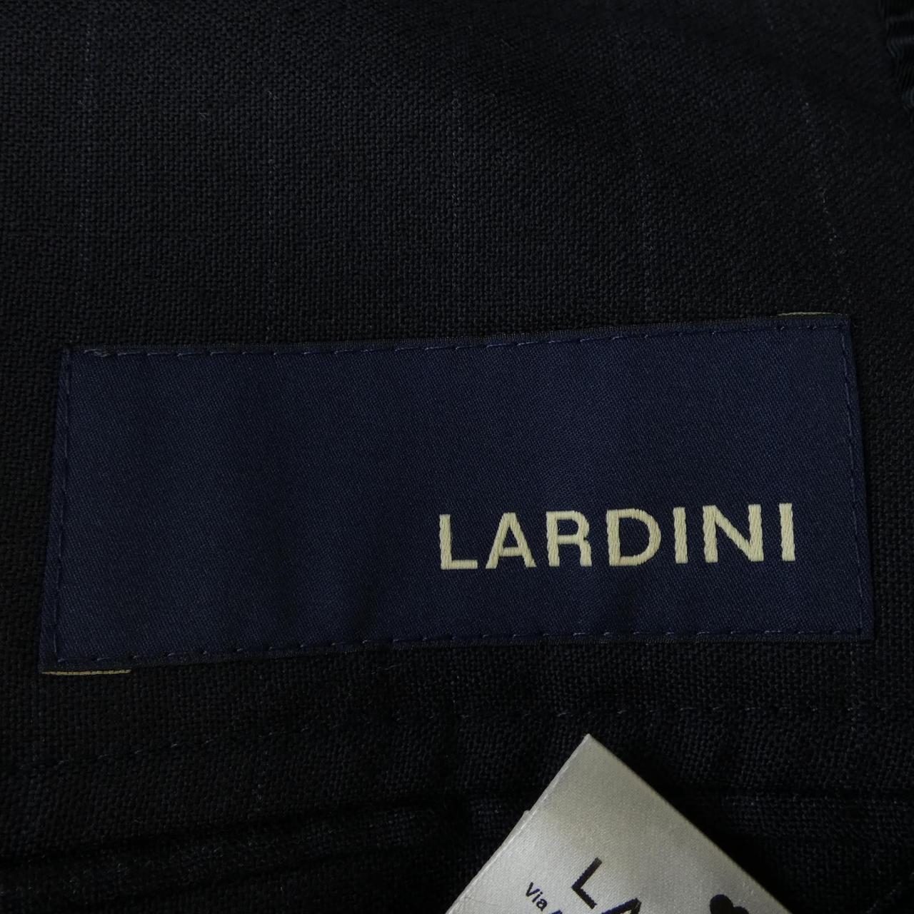 ラルディーニ LARDINI スーツ