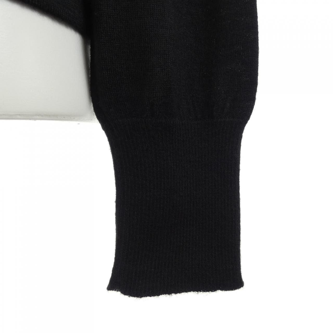 シャネル CHANEL P33506K00897 08A ニット