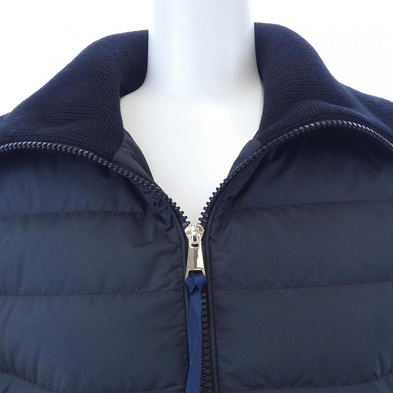 【新品】モンクレール MONCLER K20939B00035 ダウンジャケット