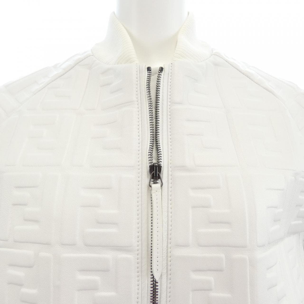 フェンディ FENDI FPJ745 A6XY レザージャケット