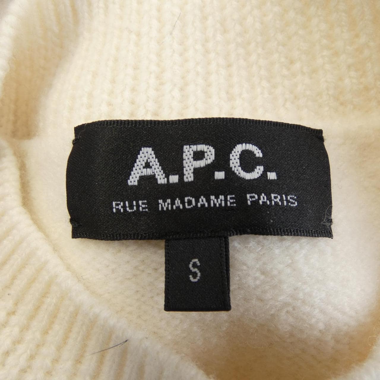 アーペーセー A.P.C. ニット