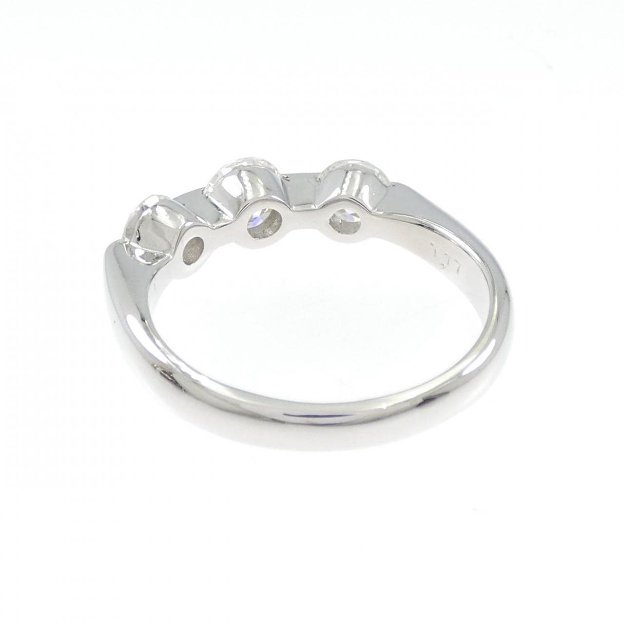 PT900 スリーストーン ダイヤモンド リング 1.17CT
