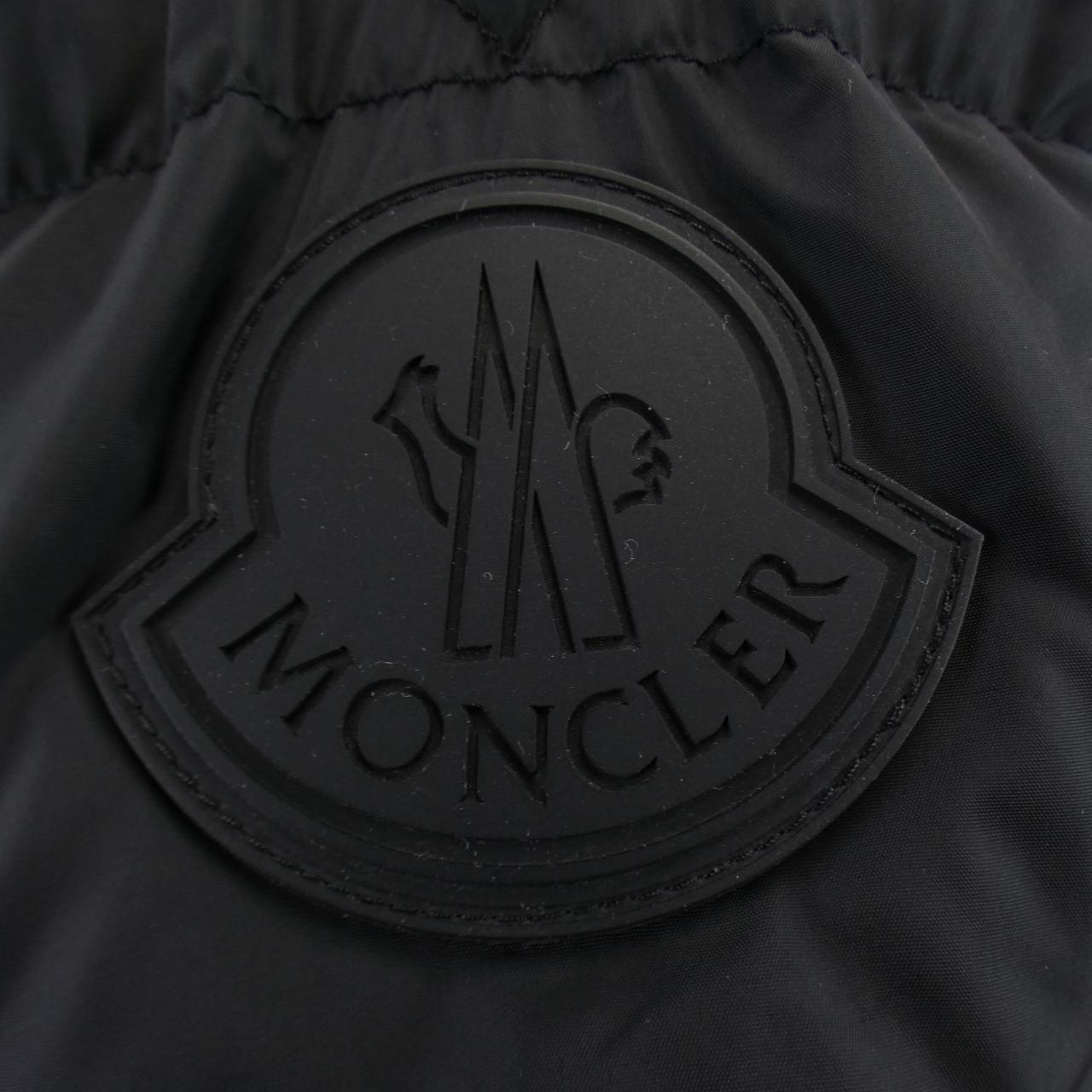 モンクレール MONCLER ダウンジャケット