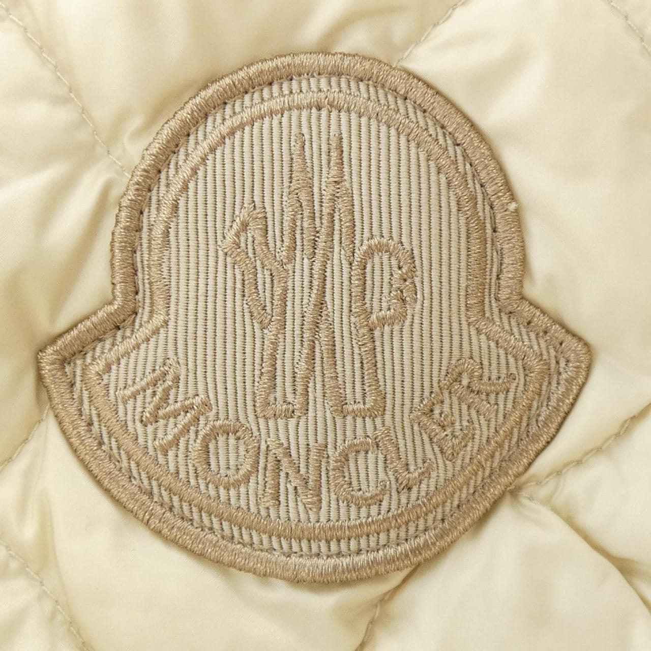 モンクレール MONCLER ダウンジャケット