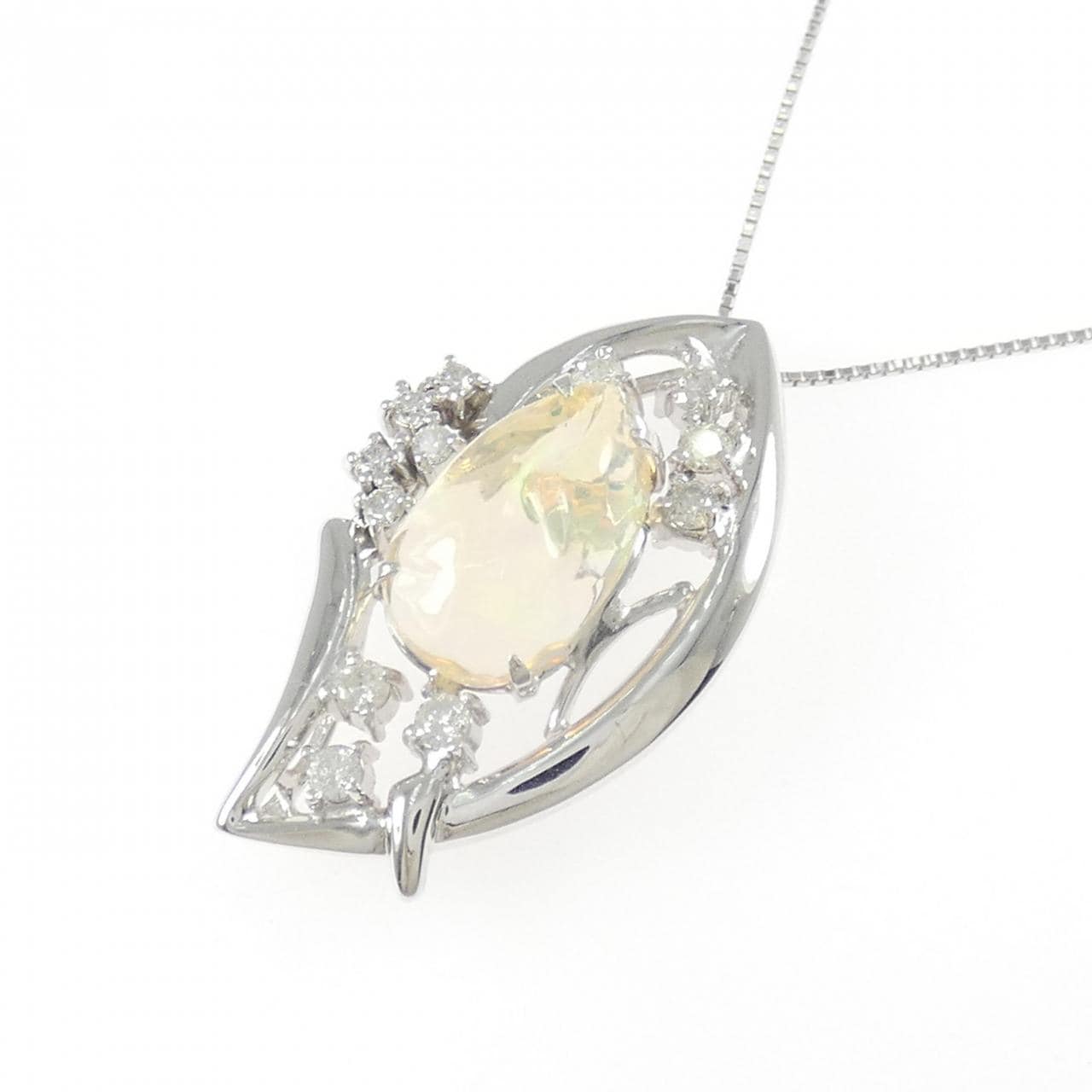 K18WG オパール ネックレス 3.34CT