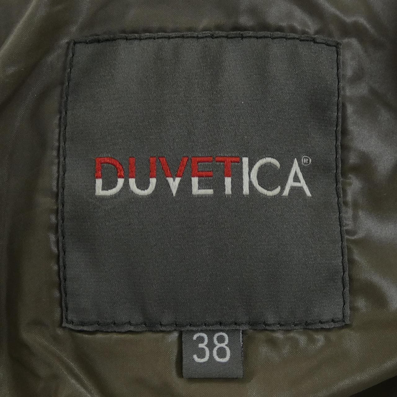 デュベティカ DUVETICA ダウンジャケット