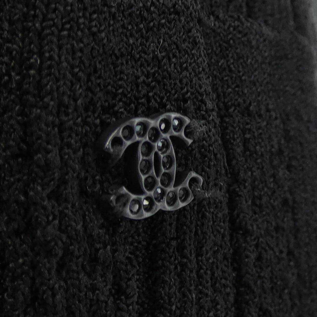 【ヴィンテージ】シャネル CHANEL P28035K00037 06P カーディガン