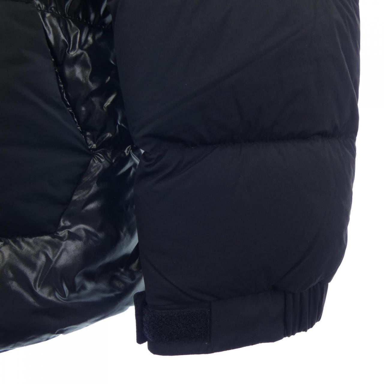 モンクレール MONCLER ダウンジャケット