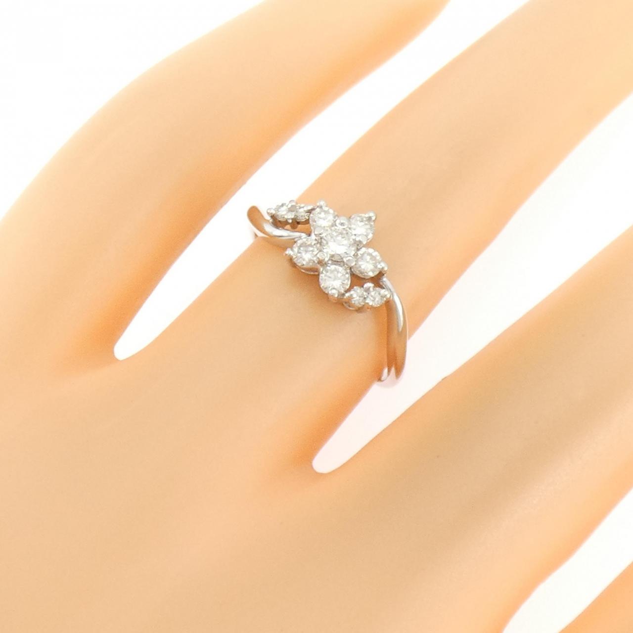 PT900 フラワー ダイヤモンド リング 0.30CT