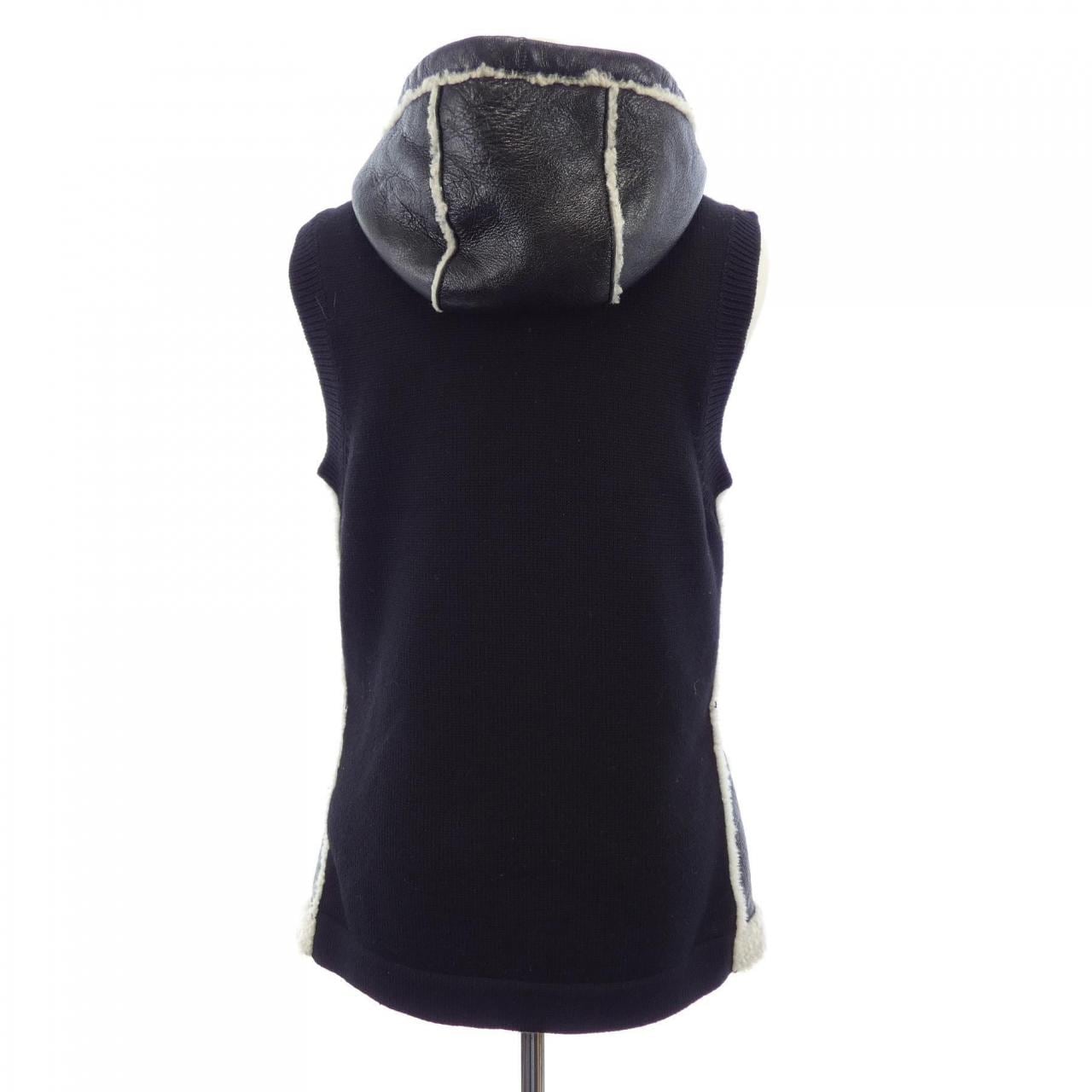 シャネル CHANEL P33735W04172 08A ムートンベスト