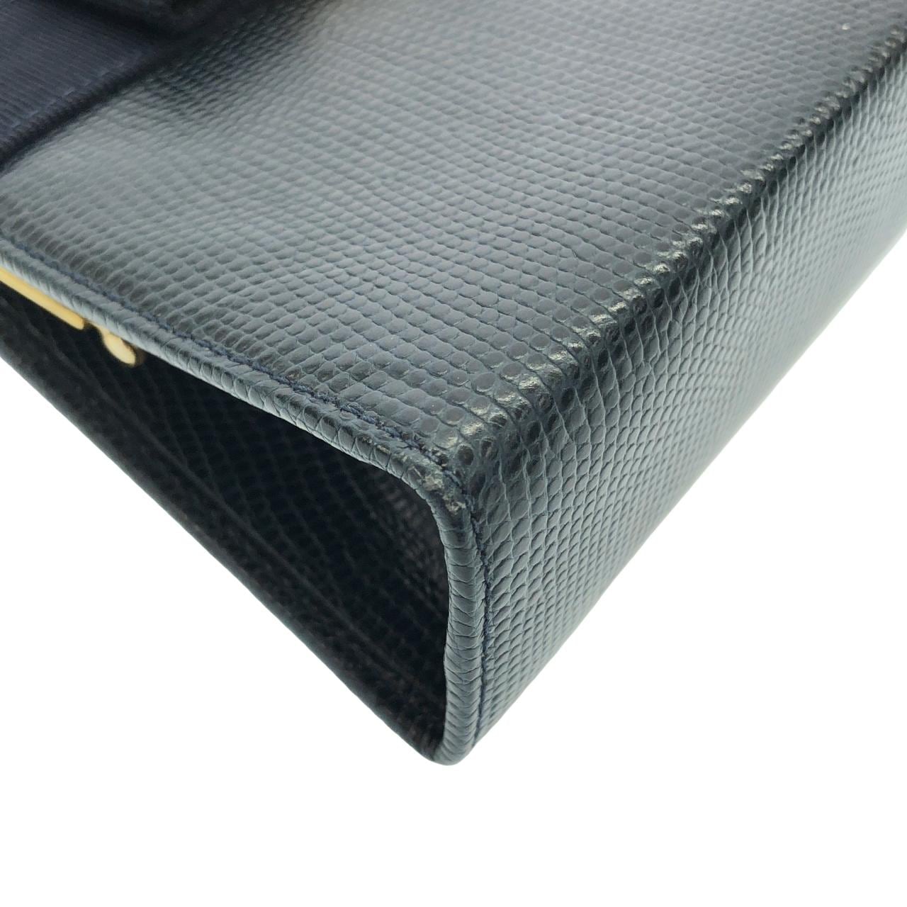 【ヴィンテージ】サルヴァトーレフェラガモ 22 3054 ショルダーバッグ