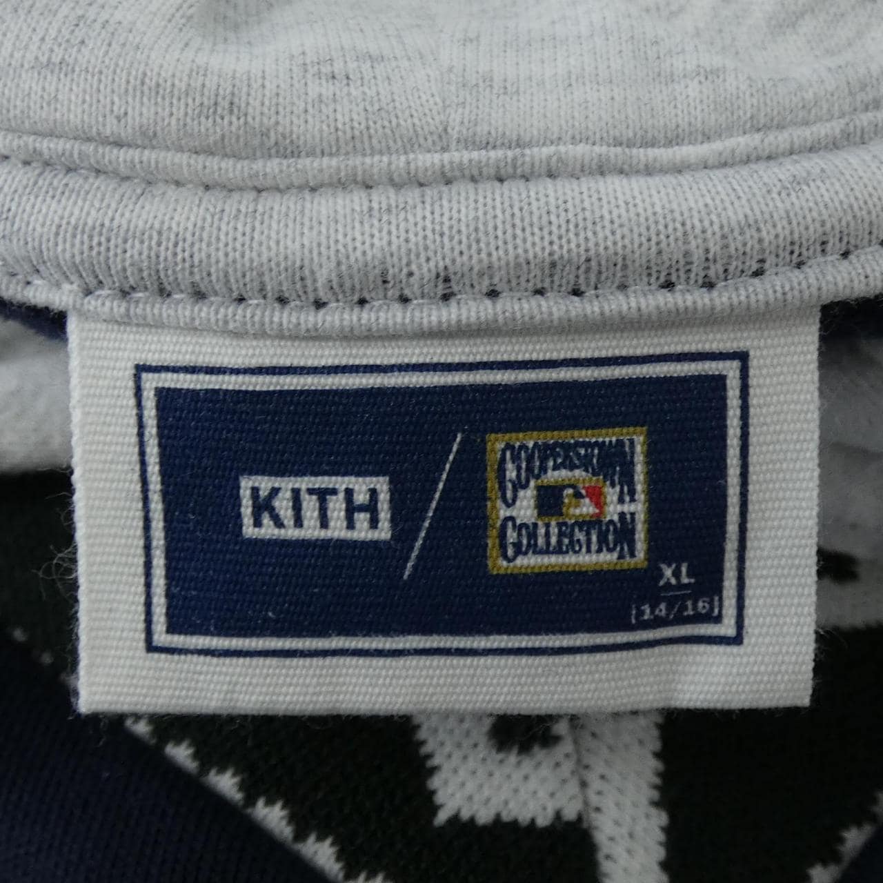 キス KITH パーカー