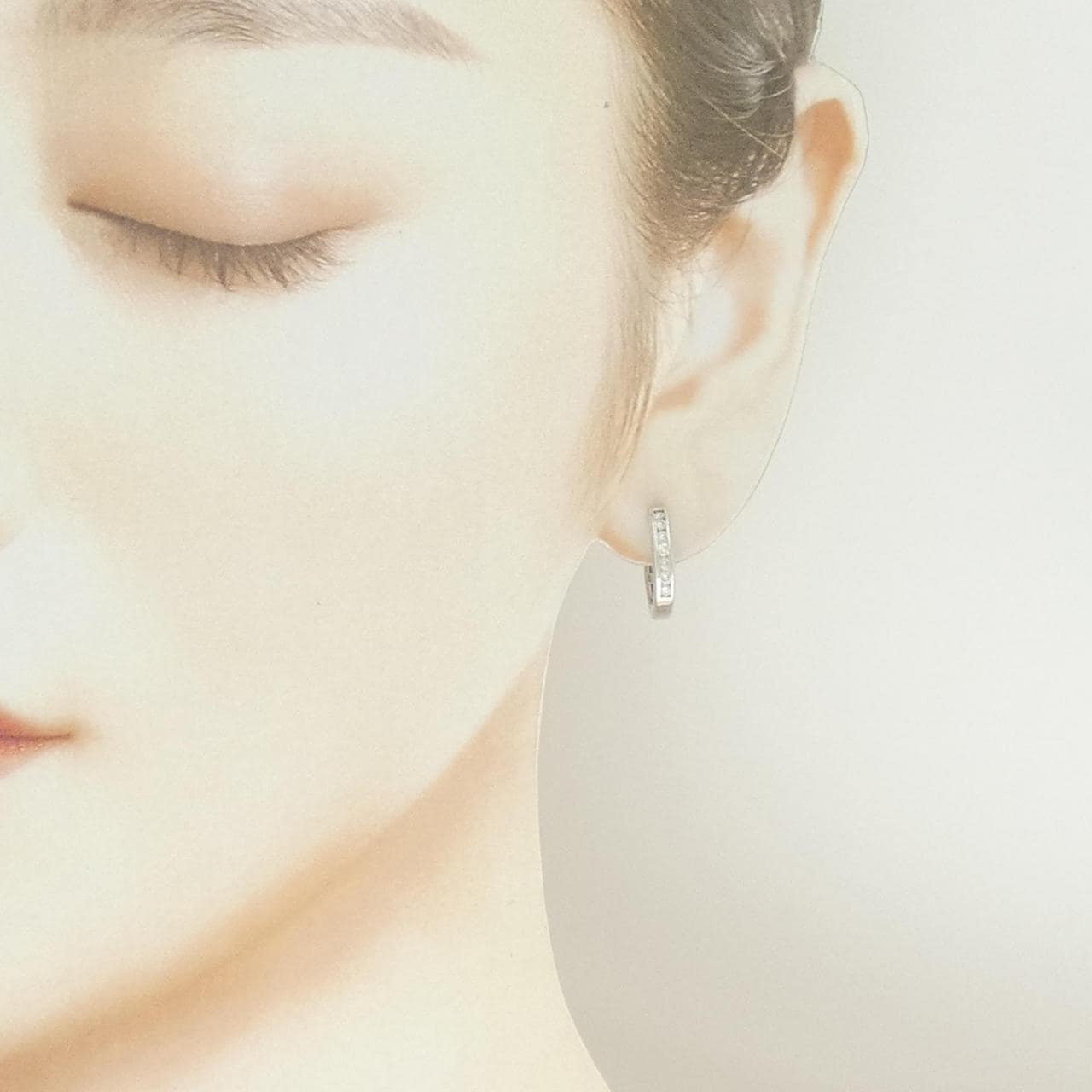 K18WG ダイヤモンド フープ ピアス 0.30CT