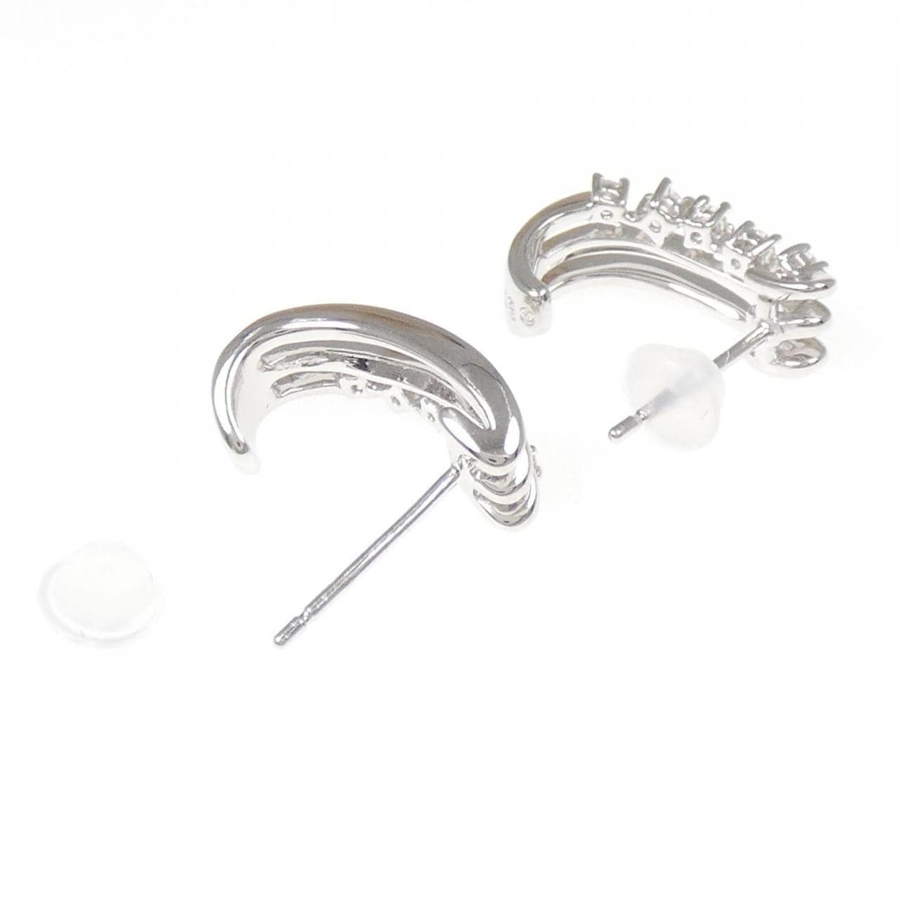 Tasaki Diamond Earrings 0.14CT